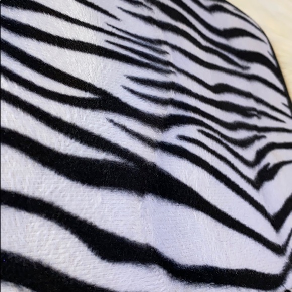 Furry zebra laptop case - Picture 2 of 4